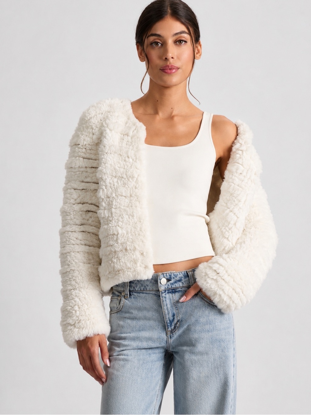 ALICE + OLIVIA Fawn Faux Fur Jacket Ivory  Size Large